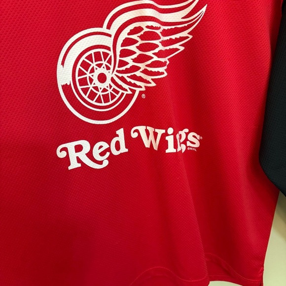 NHL red wings jersey Red and Black size 2XL hockey Detroit - Picture 8 of 12